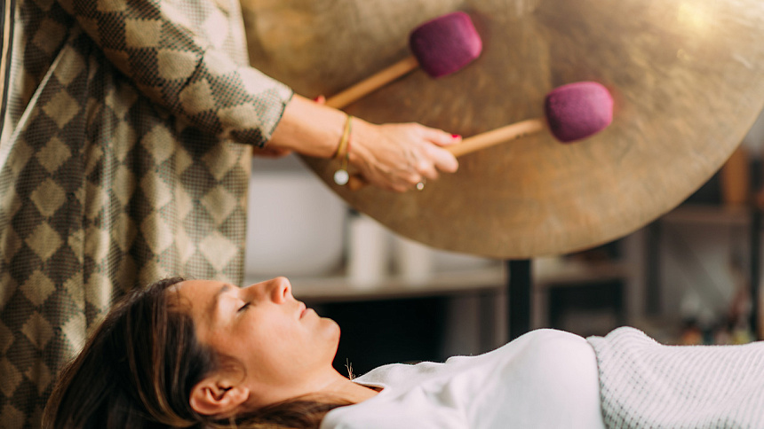 Gong meditation photo