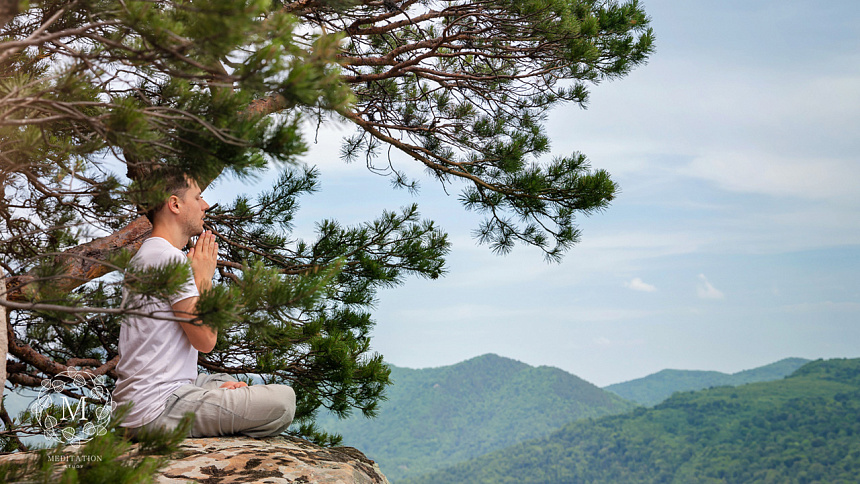 man chanting mantra photo