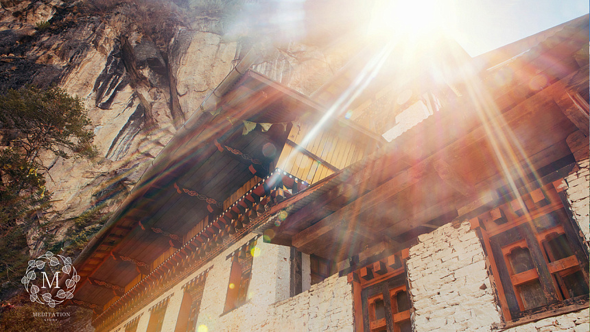 Ray of sun monastery foto