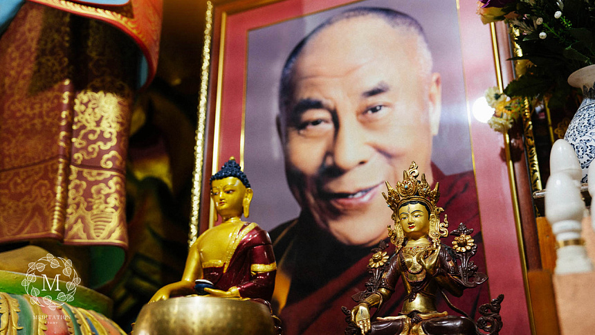 Dalai Lama portrait photo