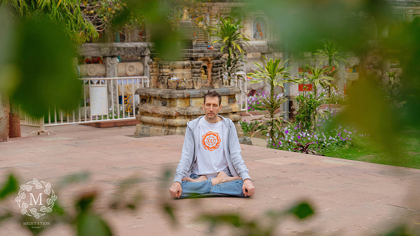 Meditation in India photo