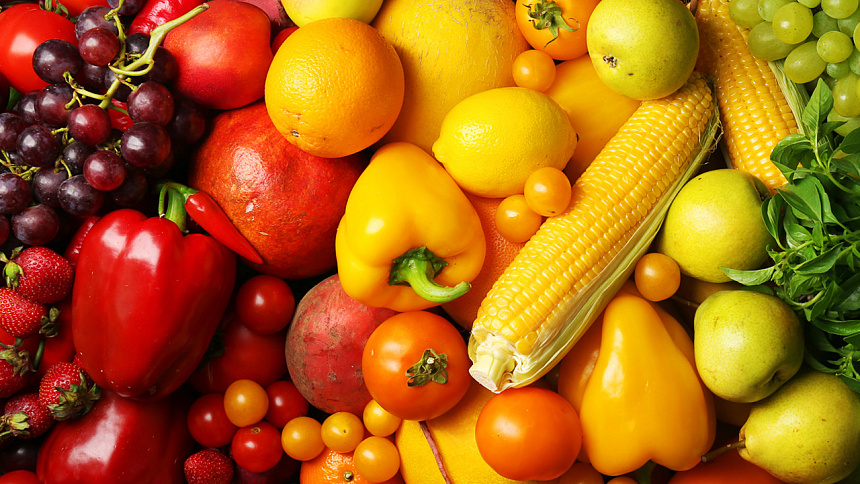 Orange fruits and vegetables